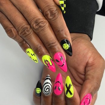 The Nail Bar - nail art by Liliana - Nail Salons Near Me - Burbank, California
