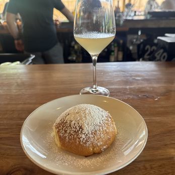 Mezzo Market - Butle and mimosas - Sandwiches Near Me - Charlotte, North Carolina