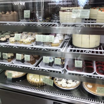 Lady Quack's Cakery - Yummy! - Custom Cakes Near Me - Austin, Texas