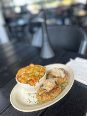 Nouveau Bar & Grill – Jonesboro by null