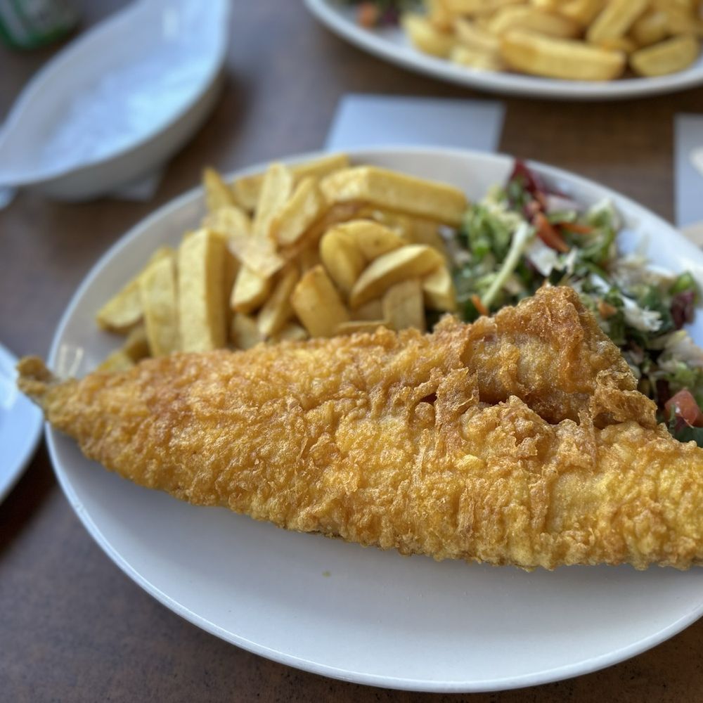 The Golden Chippy - Cod - Fish & Chips Near Me - London, XGL The Golden Chippy - Cod - Fish & Chips Near Me - London, XGL