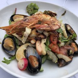 Athéna - Salade de la mer = seafood salad