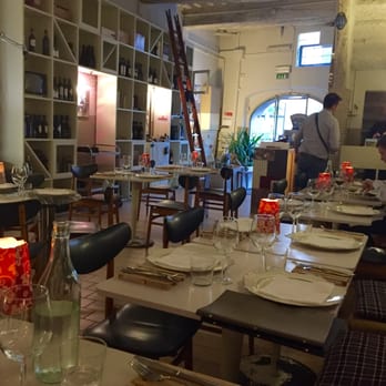 Port Ellen Clan - Simple and quaint dinning room. Romantic quiet setting. Well done! - Tuscan Near Me - Lucca, LU Port Ellen Clan - Simple and quaint dinning room. Romantic quiet setting. Well done! - Tuscan Near Me - Lucca, LU