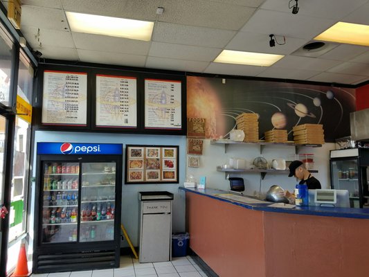 Foto di Razzo's Pizza and Salads - Oakland, CA, Stati Uniti. This is one of Oakland's jewels. Chicken taco is my favorite but everyone else loves the Caesar.