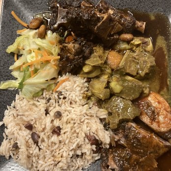 Reggae Caribbean Grille - Combo platter - Caribbean Near Me - Destin, Florida Reggae Caribbean Grille - Combo platter - Caribbean Near Me - Destin, Florida