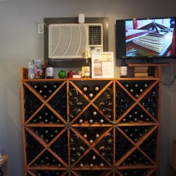 Summerland Heritage Cider - Interior