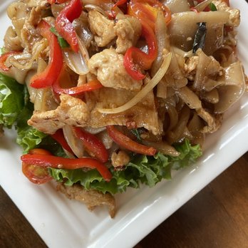 Thaisons - Drunken Noodle with chicken - Asian Fusion Near Me - Falls Church, Virginia