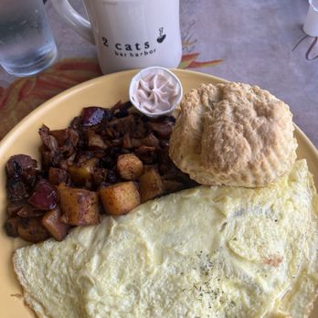 2 Cats Bar Harbor - Mushroom, Boursin and Scallion omelette with spicy potato fries and homemade biscuit. - Coffee & Tea Near Me - Bar Harbor, Maine 2 Cats Bar Harbor - Mushroom, Boursin and Scallion omelette with spicy potato fries and homemade biscuit. - Coffee & Tea Near Me - Bar Harbor, Maine