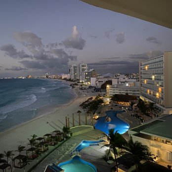 Krystal Cancún - Resorts Near Me - Cancún, ROO Krystal Cancún - Resorts Near Me - Cancún, ROO