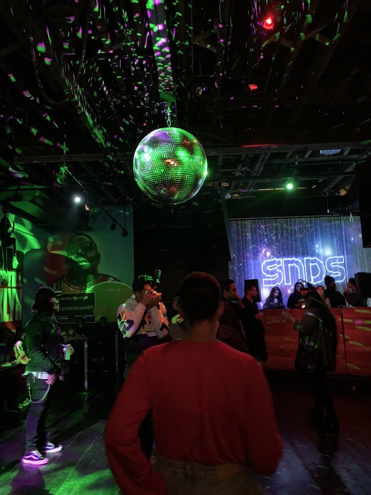 BAR SCHIMMI 15 Photos & 17 Reviews 60 N 11th St, Brooklyn, New York