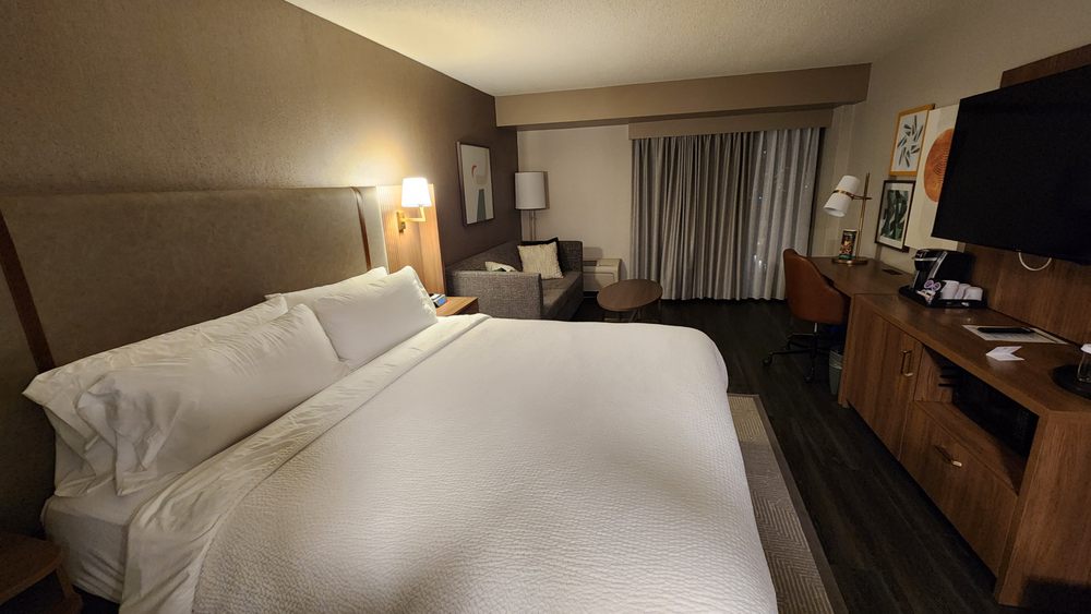 Holiday Inn Hotel & Suites Vancouver Downtown