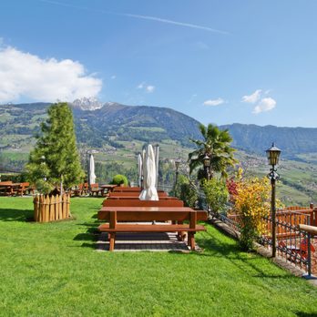 Restaurant Hilberkeller - Restaurant Hilberkeller in Kuens bei Meran - Ristorante Hilberkeller a Caines presso Merano - Restaurants Near Me - Kuens, BZ