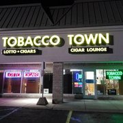 TOBACCO TOWN - CLOSED - Updated July 2026 - 14 Photos - 17108 Fort St, Riverview, Michigan - Tobacco Shops