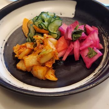 MW Restaurant - New American Near Me - Honolulu, Hawaii