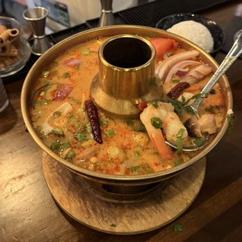 Thonglor - Thai Near Me - Brighton, Massachusetts Thonglor - Thai Near Me - Brighton, Massachusetts
