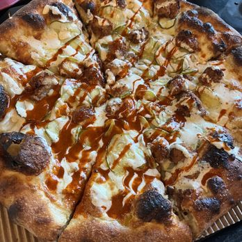 Sexton's Pizza - Nashville hot chicken pizza - Pizza Near Me - Hilliard, Ohio