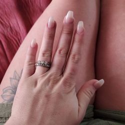 Davi Nails - Bee was amazing! He made sure that I left with my nails exactly how I wanted them.The staff was very friendly and the store was clean!