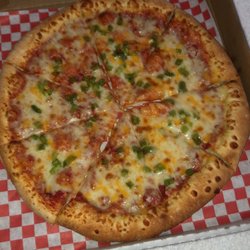 Cheese pizza with green pepper