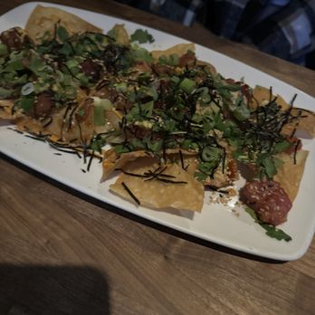 Yard House - Poke Nachos - New American Near Me - Orlando, Florida