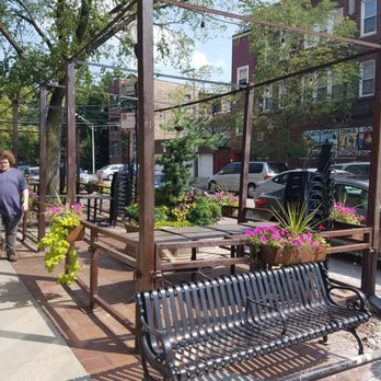 Bar Roma - Outside - Bars Near Me - Chicago, Illinois