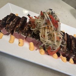 Big Mack's Kitchen & Dock Bar - Seared Ahi
