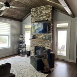 Love my fireplace and ceiling!