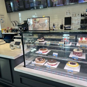 Paris Baguette - Front Counter - Bakeries Near Me - Buford, Georgia