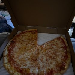 Awesome pie! The pizza here is great! It's a true pizzeria, they know what they're doing :)