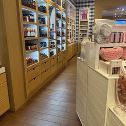 Bath & Body Works
