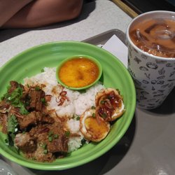 Beef Rendang & Thai Milk Tea