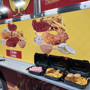 Sunset Hot Chicken - IG: happyfoodietown - Food Trucks Near Me - Los Angeles, California