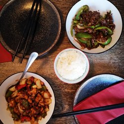 Shanghai Kitchen - Bœuf aux piments verts et sauté de poulet façon GongBao