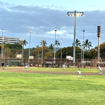 Wilson Community Park - Another night game. - Parks Near Me - Honolulu, Hawaii Wilson Community Park - Another night game. - Parks Near Me - Honolulu, Hawaii