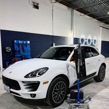 Dentless Touch Chicago - Mobile Dent Repair Near Me - Lombard, Illinois
