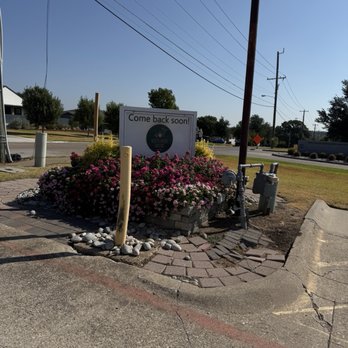 North Haven Gardens - Even the exit has beautiful blooming plants inviting you to come back soon! - Nurseries & Gardening Near Me - Dallas, Texas North Haven Gardens - Even the exit has beautiful blooming plants inviting you to come back soon! - Nurseries & Gardening Near Me - Dallas, Texas