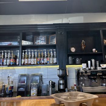 Alison’s Cafe House - bar area - Coffee & Tea Near Me - Turlock, California Alison’s Cafe House - bar area - Coffee & Tea Near Me - Turlock, California