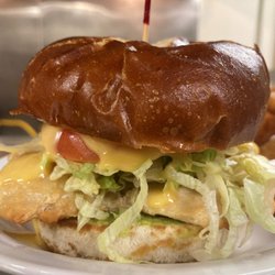 Pipers Pub - California Chicken Sandwich