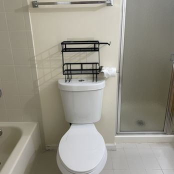 Paz Cleaning - After finish cleaning the toilet - Home Cleaning Near Me - Centreville, Virginia