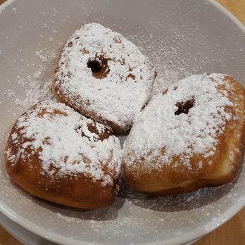 Emma's Country Kitchen - Amazing beignets - Breakfast & Brunch Near Me - Toronto, Ontario