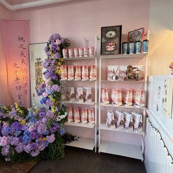Momo Tea - Tea Rooms Near Me - San Francisco, California Momo Tea - Tea Rooms Near Me - San Francisco, California
