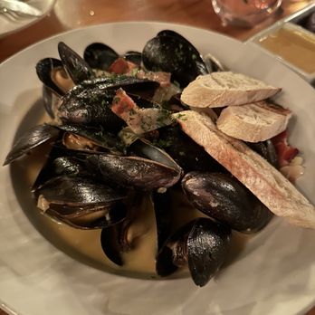The Barrow House - Mussels - New American Near Me - Clifton, New Jersey