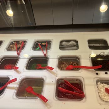 Red Mango - Toppings station - Ice Cream & Frozen Yogurt Near Me - Edgewater, New Jersey