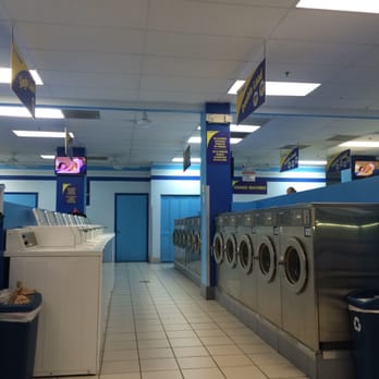 Sandalfoot Square LaundroMart - Clean & organized joint - Laundry Services Near Me - Boca Raton, Florida Sandalfoot Square LaundroMart - Clean & organized joint - Laundry Services Near Me - Boca Raton, Florida