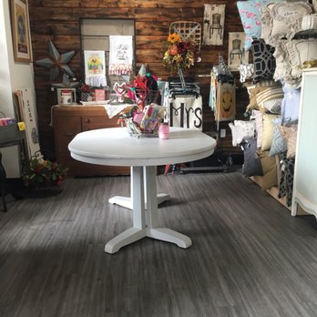 Vintage Retail Therapy - Art Classes Near Me - Fallbrook, California