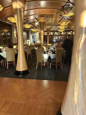 Eddie Merlot's by null