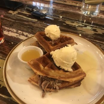 Common Restaurant  - Duck & Waffle - Cocktail Bars Near Me - Savannah, Georgia