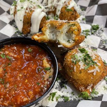 STL Toasted - Three cheese ravs - American Near Me - St. Louis, Missouri STL Toasted - Three cheese ravs - American Near Me - St. Louis, Missouri