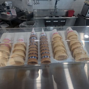 Baskin-Robbins - Available cones - Ice Cream & Frozen Yogurt Near Me - Lakewood, California Baskin-Robbins - Available cones - Ice Cream & Frozen Yogurt Near Me - Lakewood, California