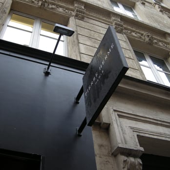 Pierre Hermé - Chocolatiers & Shops Near Me - Paris, 75 Pierre Hermé - Chocolatiers & Shops Near Me - Paris, 75