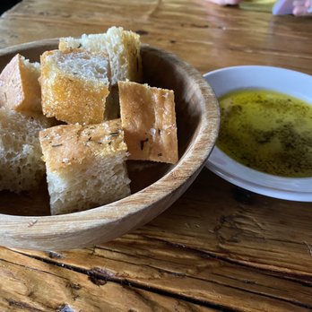 Earth at Hidden Pond - Bread with dipping oil delicious - New American Near Me - Kennebunkport, Maine Earth at Hidden Pond - Bread with dipping oil delicious - New American Near Me - Kennebunkport, Maine